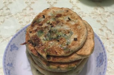 自制韭菜馅饼的做法_【图解】自制韭菜馅饼怎么做如何做好吃_自制韭菜馅饼家常做法大全_上帝宠er_豆果美食