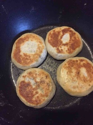 香菇粉丝肉馅饼