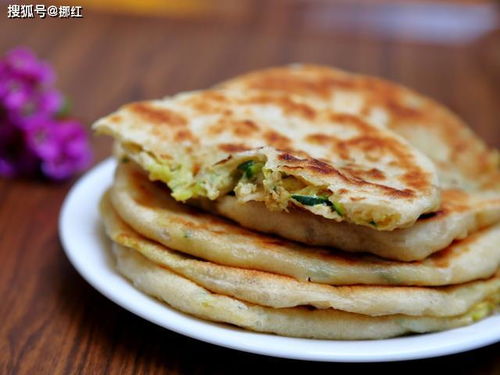 这馅饼不揉面不擀皮，焦香柔软，放凉了也不硬——街头小吃教你在家轻松做馅饼